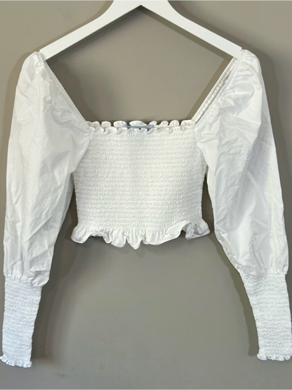 HILL HOUSE Grace Nap Top
Square Neck Smocked White Crop
Ruffle Hem Sz M - Picture 5 of 6